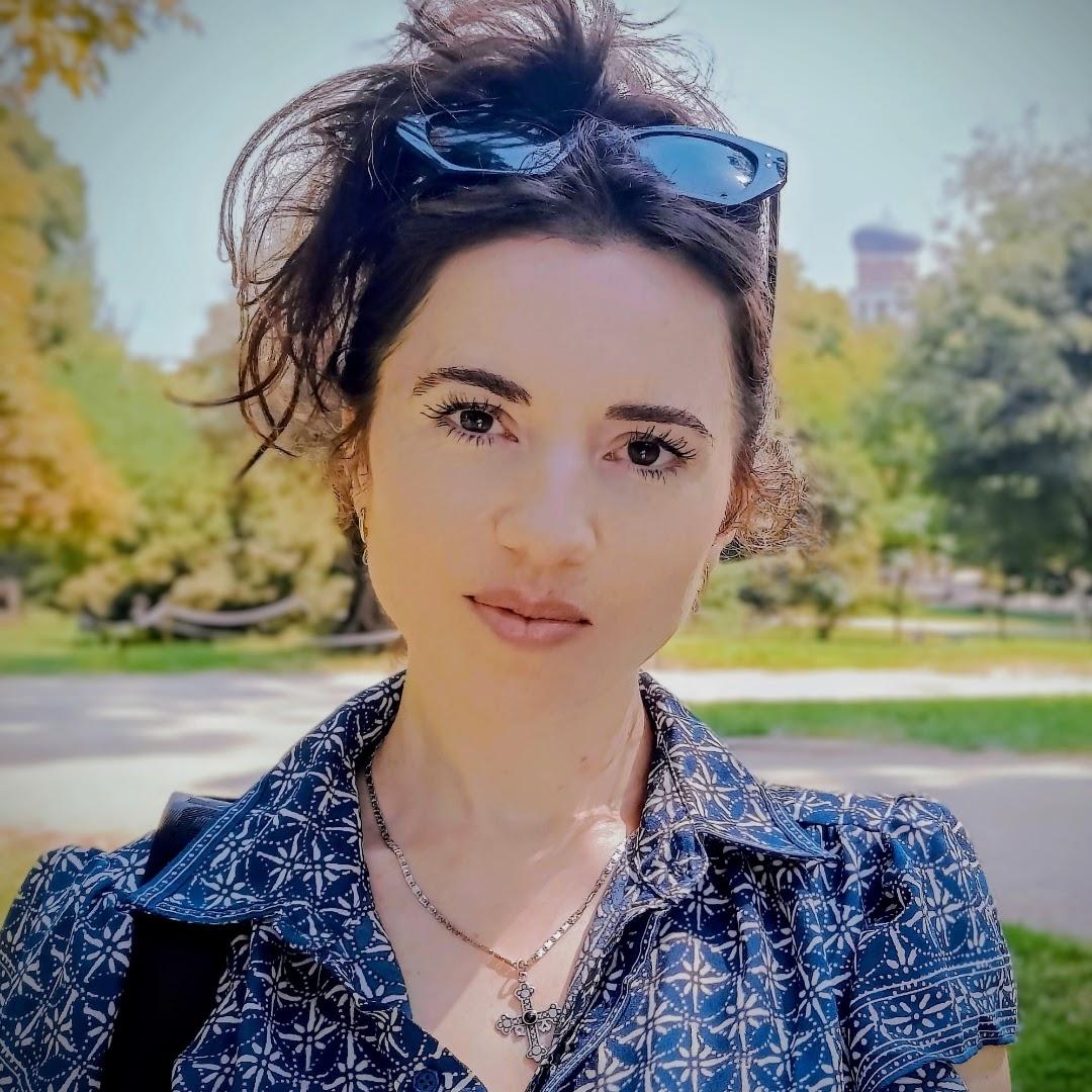 Nina Cook – founder of ESOL edit